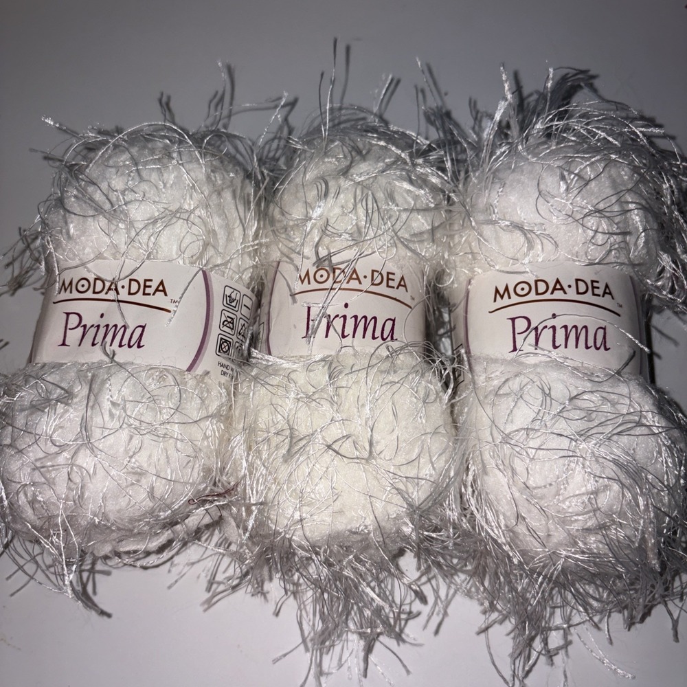 Moda Dea Prima Yarn Color 5030 White Lot of 3 Novelty Craft Fringe Art 72 Yds Ea